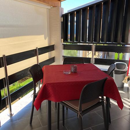 ראבני Residence4A-Appartamento Rosso מראה חיצוני תמונה