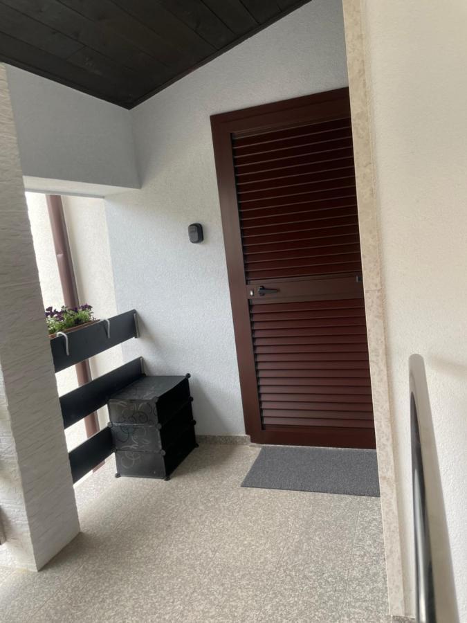 ראבני Residence4A-Appartamento Rosso מראה חיצוני תמונה