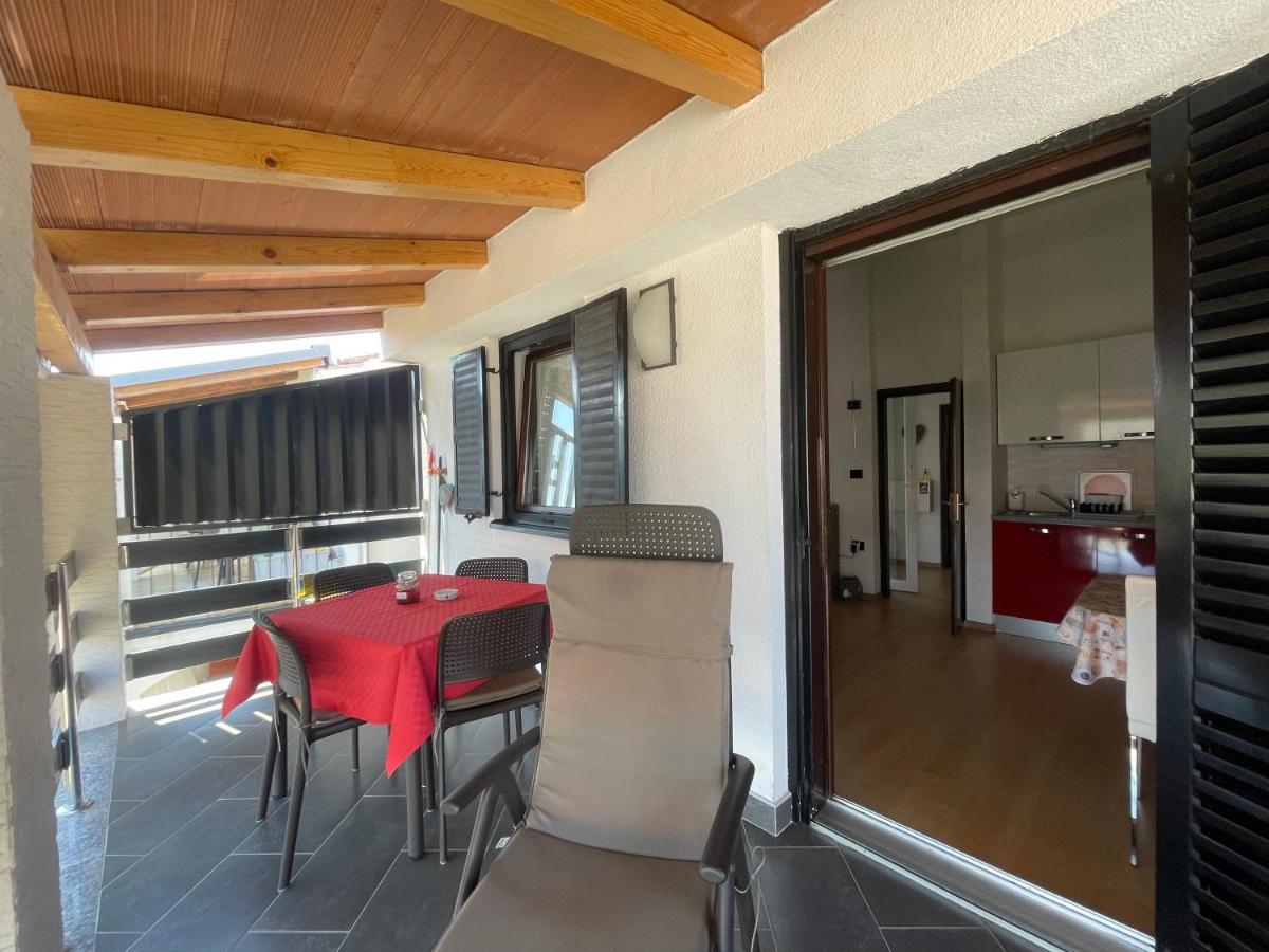 ראבני Residence4A-Appartamento Rosso מראה חיצוני תמונה